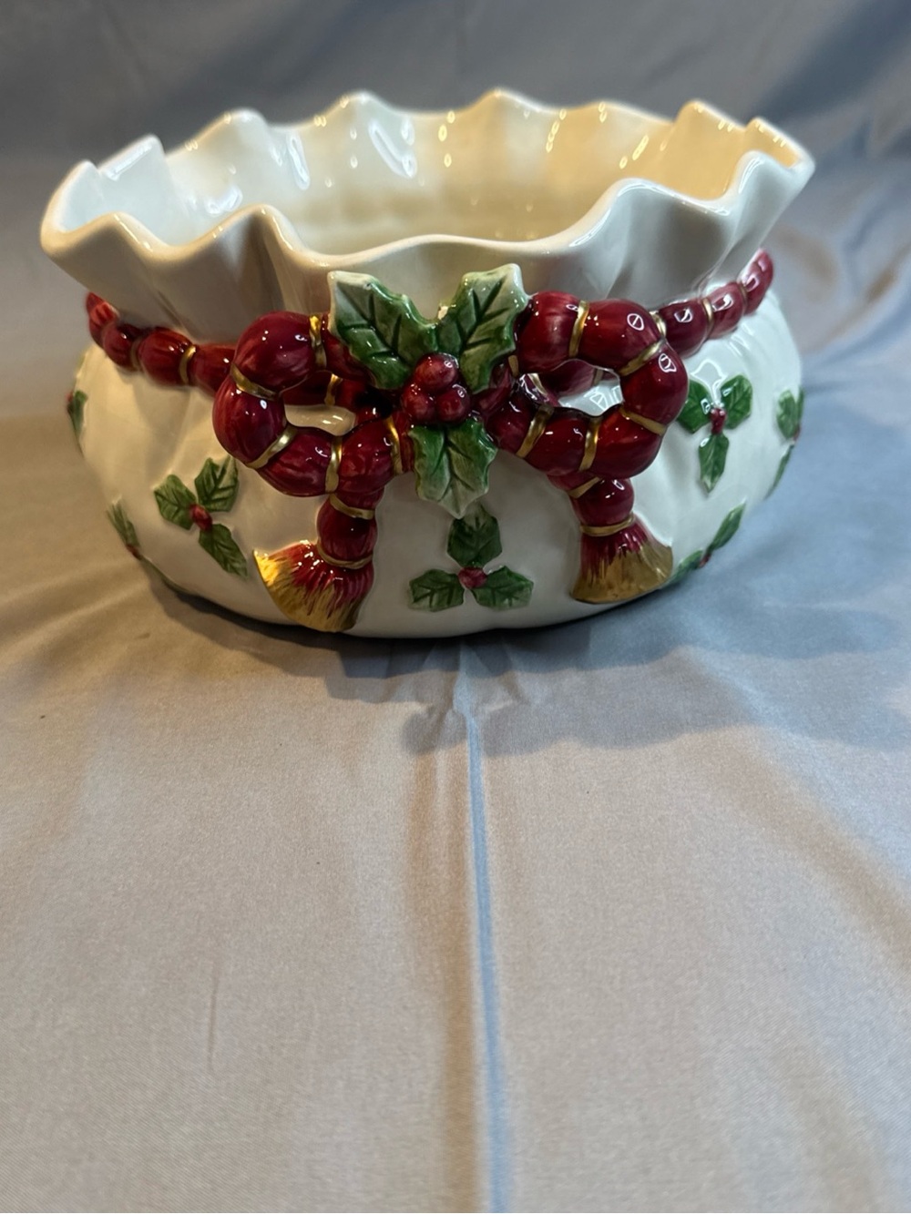 Fitz and Floyd White Ceramic Holiday Bowl with Red Ribbon and Green Holly